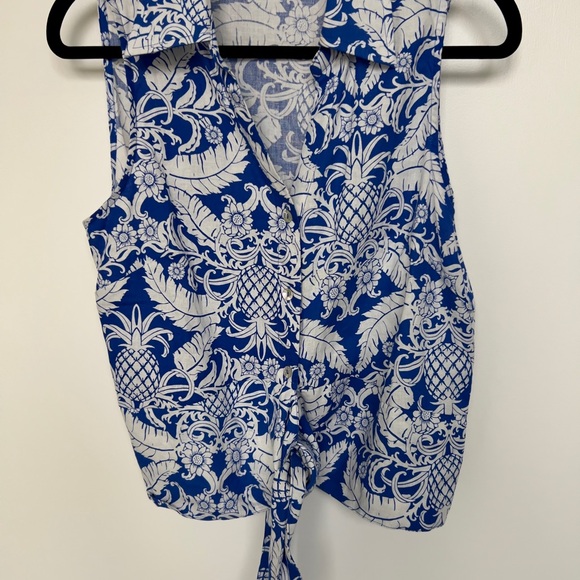 Rachel Zoe Blue and White Patterned Sleeveless Top - Picture 2 of 5